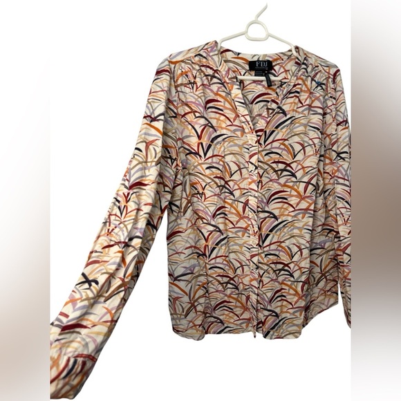 FDJ Colorful Grasses Roll-Up Sleeves Top NWOT - Picture 3 of 7